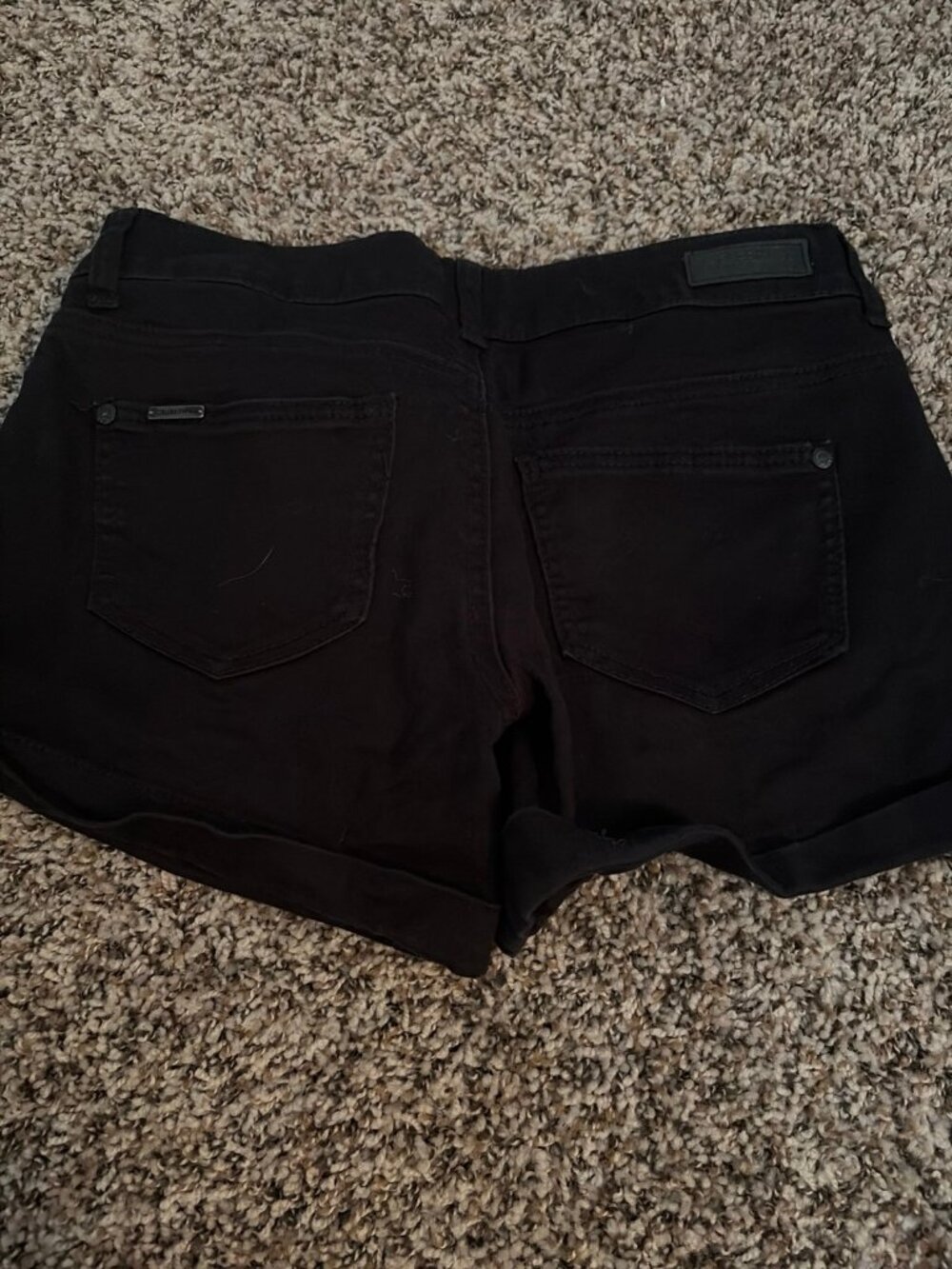 Shorts - Picture 3 of 3